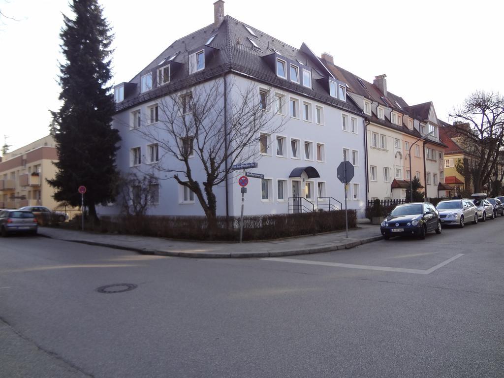 Boardinghouse Munchen-Laim Ξενοδοχείο Εξωτερικό φωτογραφία